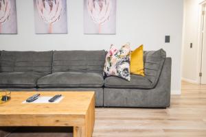 Plettenberg Bay Unit 2 Greenpoint Mews Apartment with Backup Power