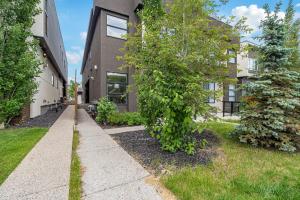 Kensington Calgary 4BR Sleeps 8 Great Groups