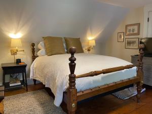 Standard Queen Room room in Jackson House Inn