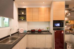 Designer Suite Apartment Seaview 10pax Families Suite