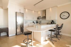 Third floor sea facing 2 bedroom apartment with balcony