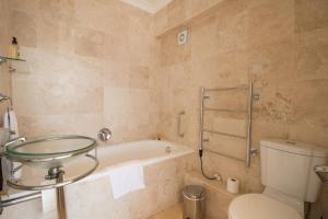 Third floor sea facing 2 bedroom apartment with balcony