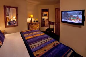 Alpine Village Suites