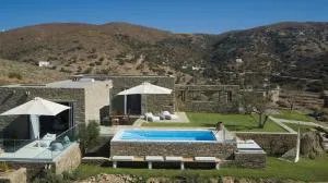 Heliades Villas Suite with private pool - Zorgos 