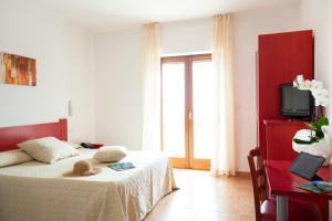 Double Room with Balcony room in Hotel Delle More