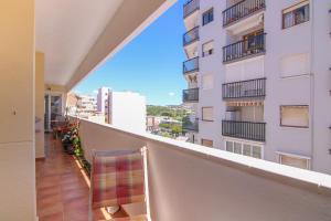 Apartamento con piscina en el centro de Calpe - PUEBLOMAR