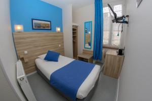 Hotels Hotel Du Cheval Blanc : Chambre pour 1 Personne