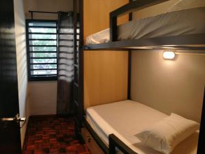 Alimama Guesthouse Melaka with Balcony