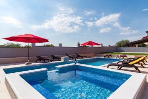 Luxury villa Hedone with pool & whirpool in Pula near the beach
