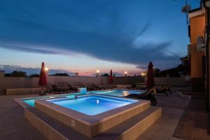 Luxury villa Hedone with pool & whirpool in Pula near the beach