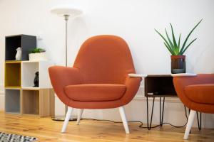 Low Cost Parking - Private Garden - Almada 392