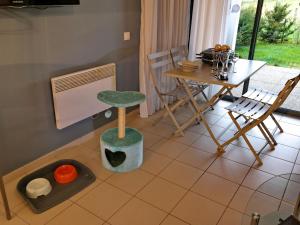 Maisons de vacances Gite Culey, 3 pieces, 4 personnes - FR-1-585-24 : photos des chambres