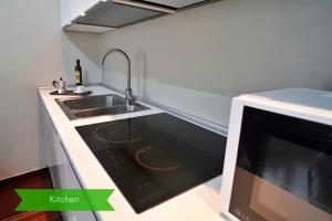 Chic 1BDR with shared terrace steps from Duomo by Rentopolis