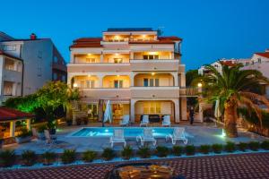 Beachfront Apartments Tolo with Pool 