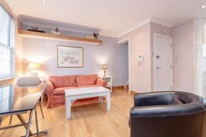 Beautiful 1 Bedroom Apartment in Victoria