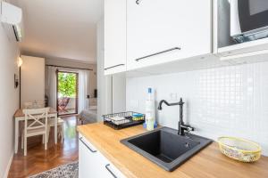 Apartments Vladan with Terrace