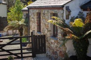 The Snug at Cornish Barn Holidays