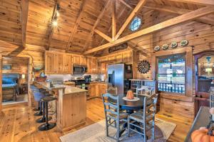 Bent Tree Cabin with Mountain and Lake Views!