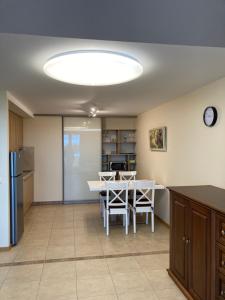 DAUKANTO 10 TWO-ROOM APARTMENT with a view the old town on the 7th floor