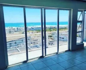 2 Dolphin Ridge , Quiet and Peaceful Penthouse - Big Bay
