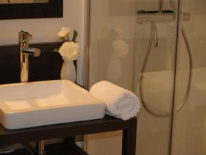 B&B / Chambres d'hotes Chateau La Graviere : Chambre Deluxe Double ou Lits Jumeaux