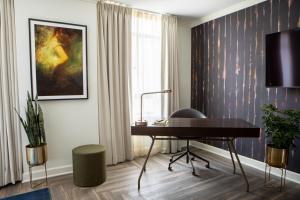 Queen Room with Two Queen Beds room in Hotel Deco