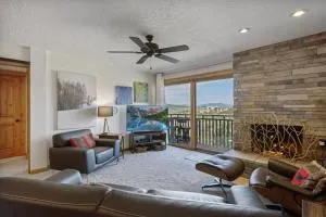 Bear Claw 514 - Ski-in Ski-out Condo! - Hebron