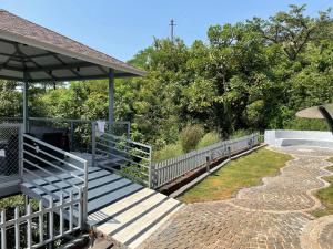 Jumbo Paradise 1 BHK Luxury Lake View Cottage