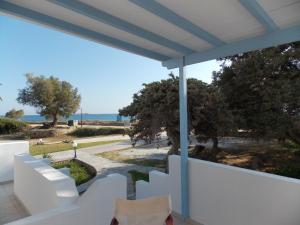 One-Bedroom Apartment with Sea View