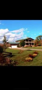 Smiths In-law suite! Pet friendly, hot tub! - Monterville