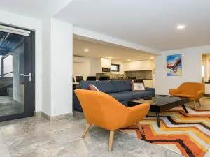 Across The Road From The Beach inlet side - Trafalgar East