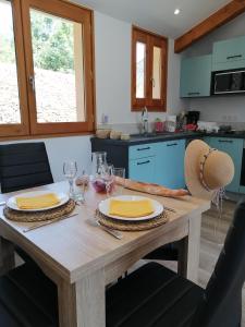 Maisons de vacances Special Couple - Gite 3 etoiles en Auvergne - Gorges Allier 43 : photos des chambres