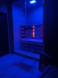 Love hotels La suite Grenoble spa jacuzzi et sauna privatif : photos des chambres