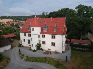 Schloß Roßdorf Ferienwohnungen & Camping