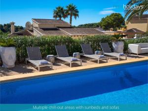 Villa Eliana by HMR Holidays