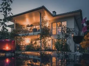 Coraline -Koblach, 6-10 P, 3 Schlafzimmer, Küche, riesige Terrasse, Parkplatz, WiFi, Stellplatz Ski - 施伦贝格