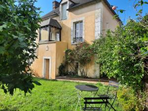 Maisons de vacances Maison avec jardin dans petit bourg typiquement Percheron - Le Colombier : photos des chambres