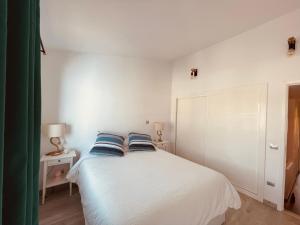 VIVIENDA ÚNICA EN PRIMERA LÍNEA DE PLAYA