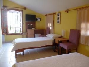 Triple Room room in Frankfurt Hotel