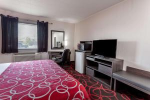 Super 8 by Wyndham Kirkland Lake