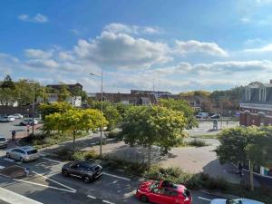 Maisons de vacances 4 Ch - 10 pers - Grande Maison - Parking - Jardin - BBQ : photos des chambres