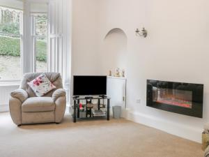 6 Coltbridge Gardens