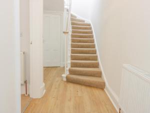 6 Coltbridge Gardens