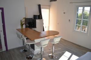 B&B / Chambres d'hotes La Petite Ecole : photos des chambres