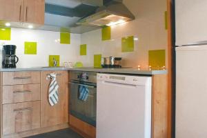Maisons de vacances Resort Les Chateaux de la Loire, accommodation for 7 pers with terrace : photos des chambres
