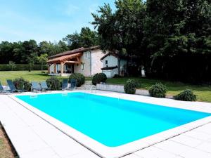 Beautiful holiday home in Verteillac with pool