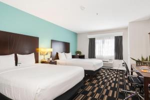 Executive Queen Room with Two Queen Beds room in La Quinta Inn by Wyndham San Diego Oceanside