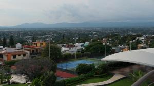 apartamento completo 6 huéspedes incluye acceso al club burgos cuernavaca