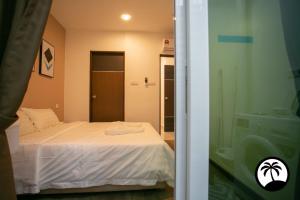 Paradise Suite at KK Times Square, beside Imago