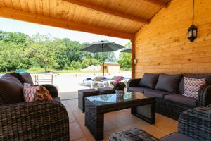 Luxury 3 Bed Home with Heated Swimming Pool Air Con and Boules Pitch